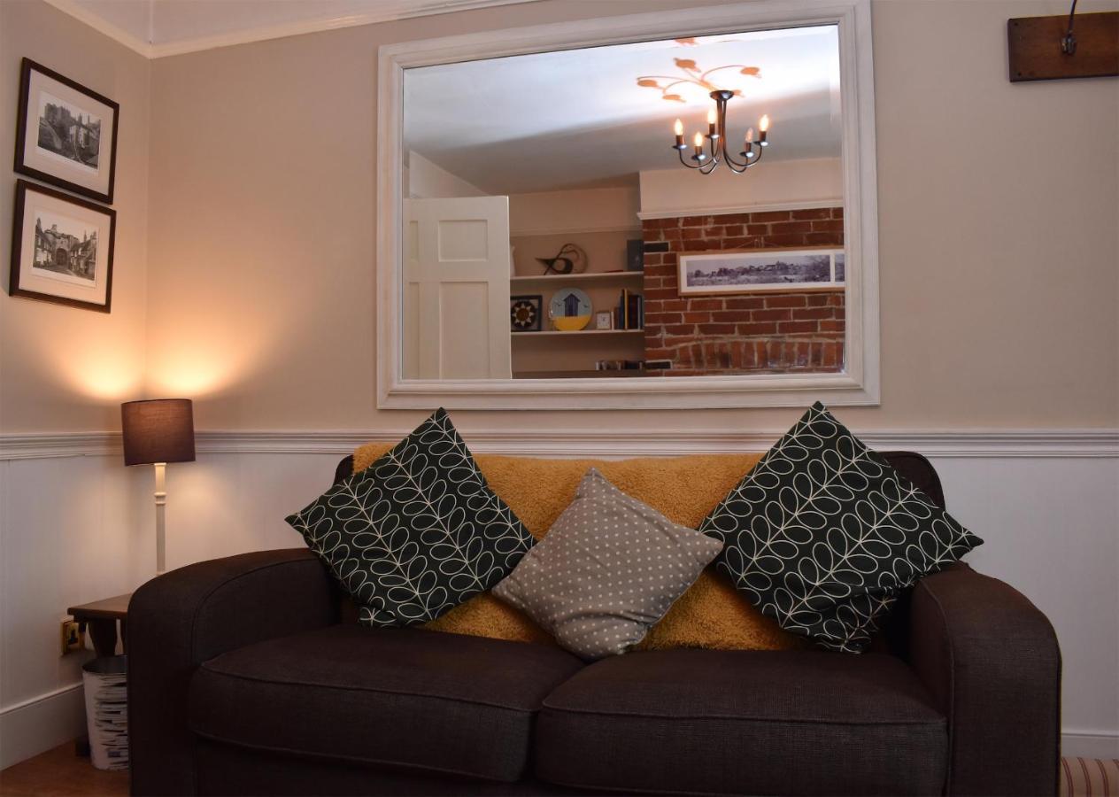 Daisy Tatham Cottage Рай Екстериор снимка
